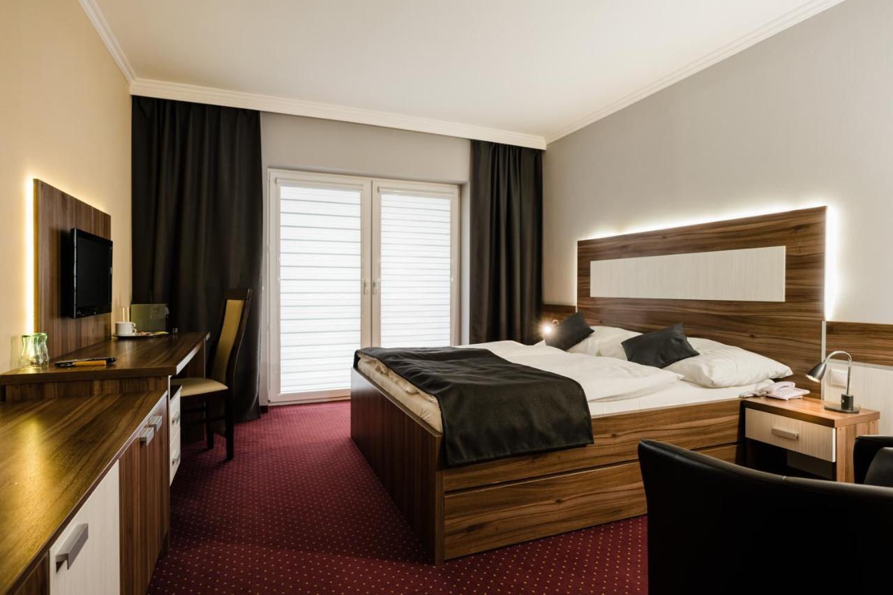 Hotel Menhard Kültér fotó