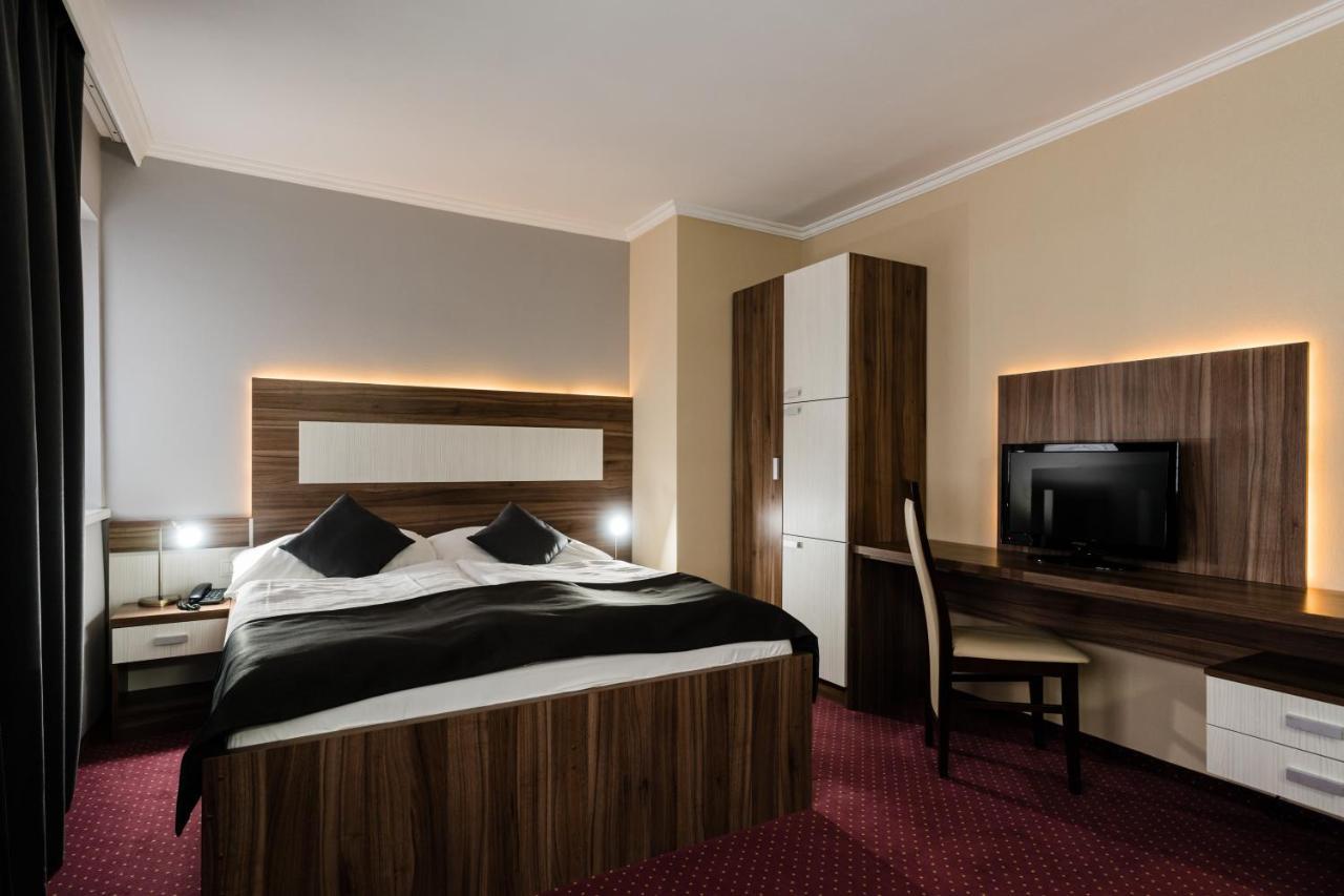 Hotel Menhard Kültér fotó